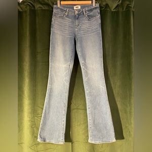Like New! PAIGE Manhattan Mid-Rise Bootcut Jeans